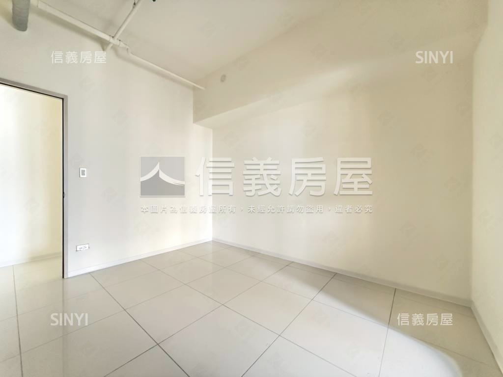 市政１號院面市政路美視野房屋室內格局與周邊環境