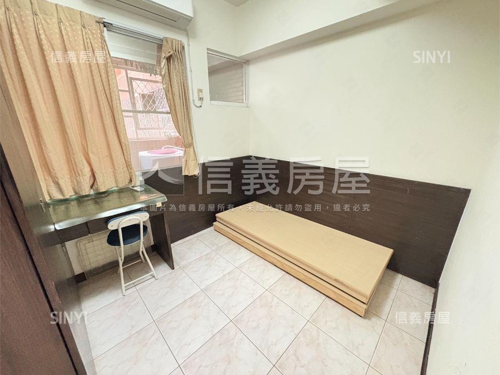 藝文稀有兩房車位房屋室內格局與周邊環境