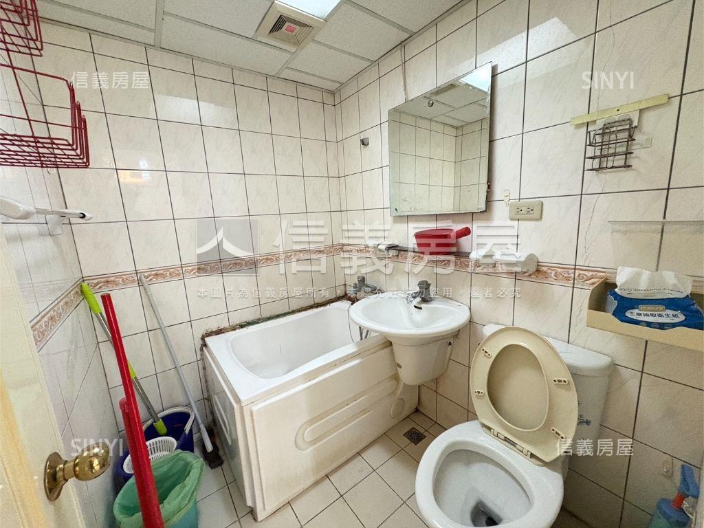 藝文稀有兩房車位房屋室內格局與周邊環境