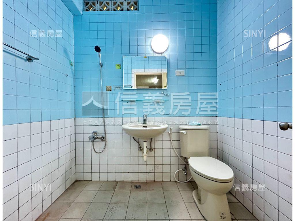 前金捷運站三面採光美寓房屋室內格局與周邊環境