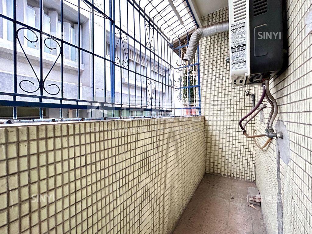 前金捷運站三面採光美寓房屋室內格局與周邊環境