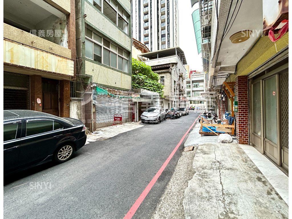 前金捷運站三面採光美寓房屋室內格局與周邊環境