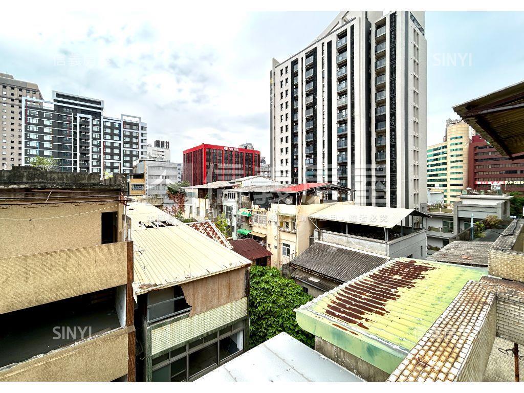 前金捷運站三面採光美寓房屋室內格局與周邊環境