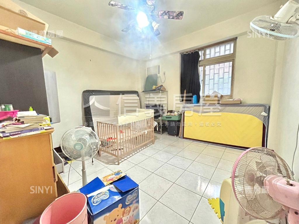 東區四房雙車臨路美墅房屋室內格局與周邊環境