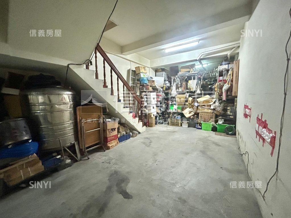 東區四房雙車臨路美墅房屋室內格局與周邊環境
