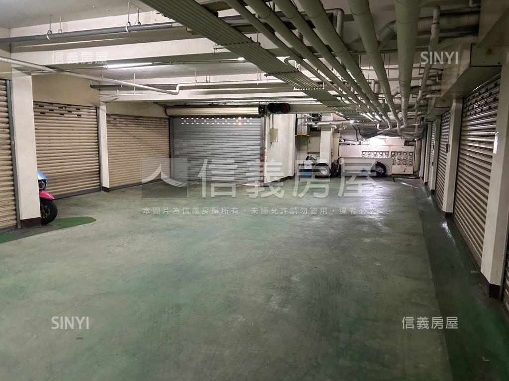 東區四房雙車臨路美墅房屋室內格局與周邊環境