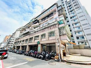 內湖捷運１樓金三角超旺店