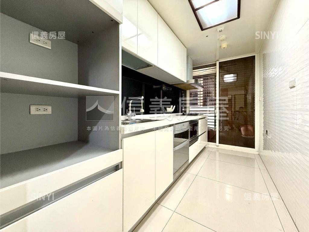 城峰匯近勝利國中安興三房房屋室內格局與周邊環境