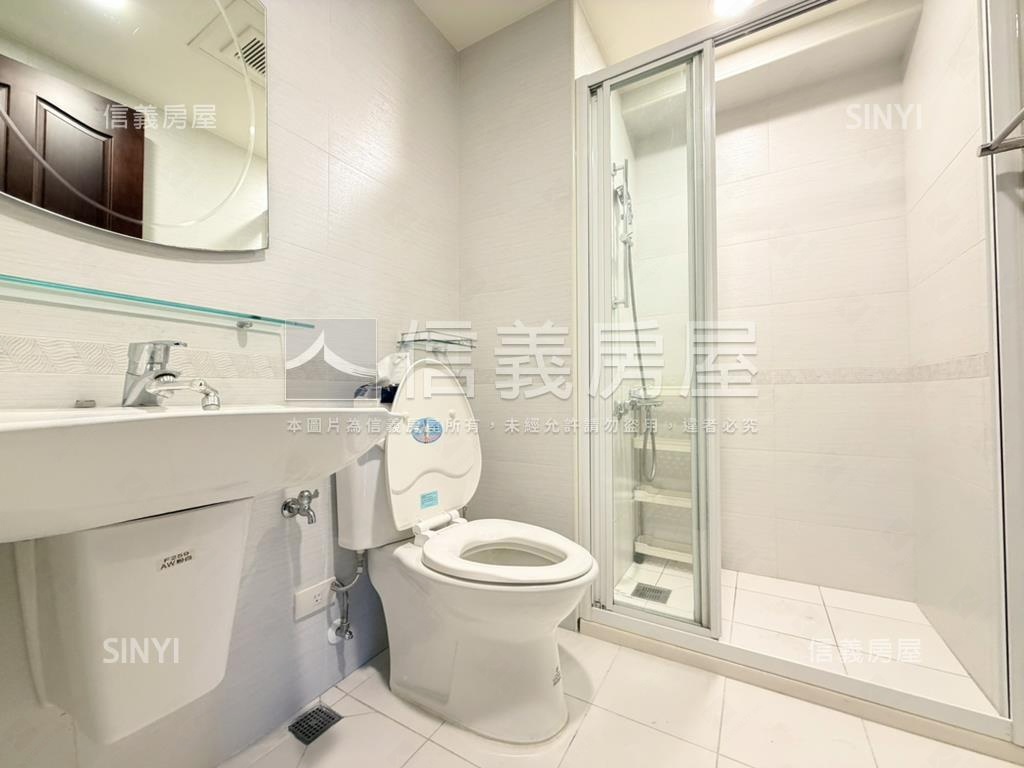 新市市區稀有釋出兩房平車房屋室內格局與周邊環境