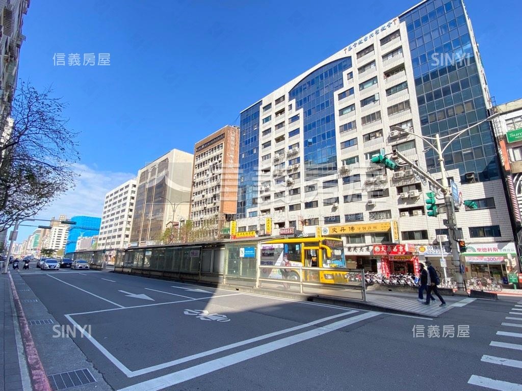 正南京東路收租店面房屋室內格局與周邊環境