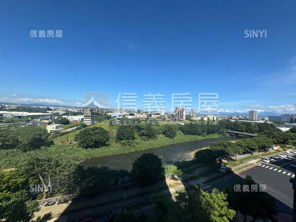 威均天翔露臺溪景三房車位房屋室內格局與周邊環境