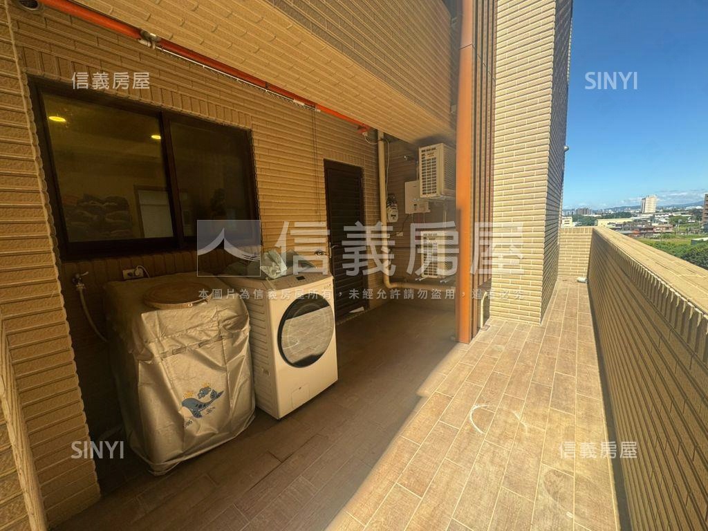 威均天翔露臺溪景三房車位房屋室內格局與周邊環境