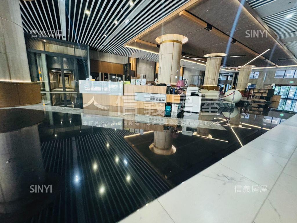 威均天翔露臺溪景三房車位房屋室內格局與周邊環境