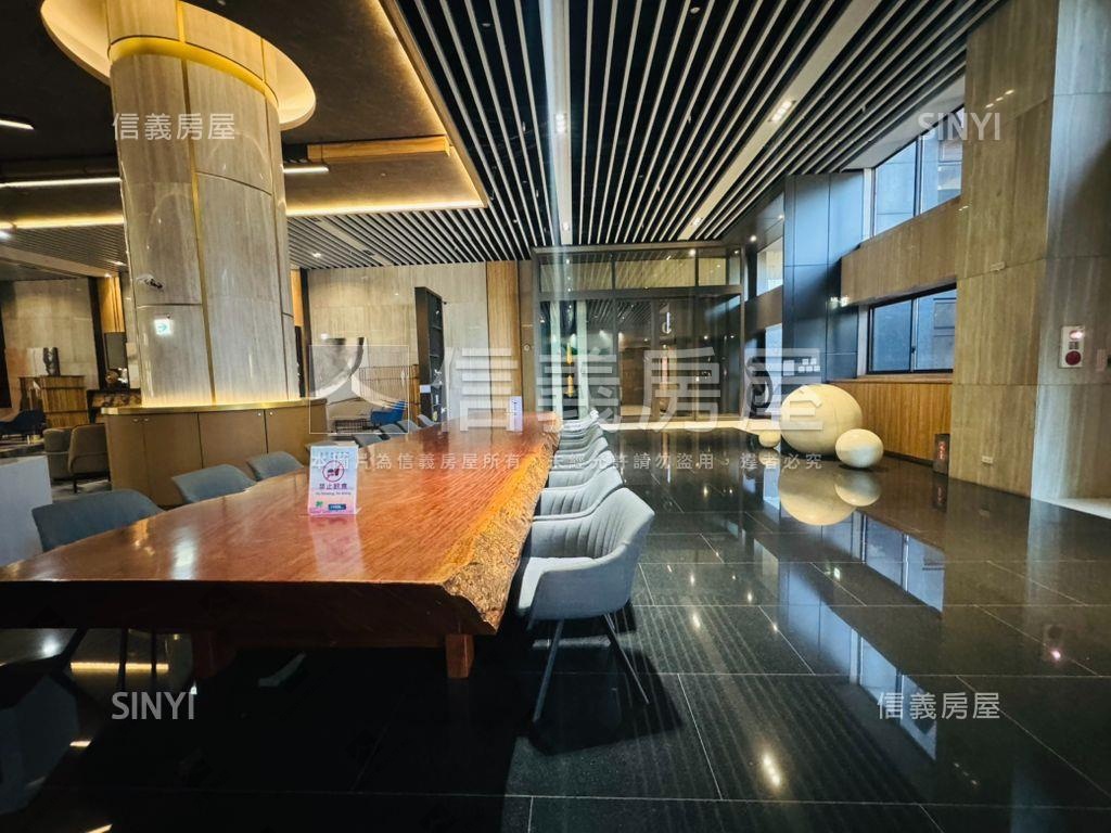 青埔｜威均溪景露臺大三房房屋室內格局與周邊環境