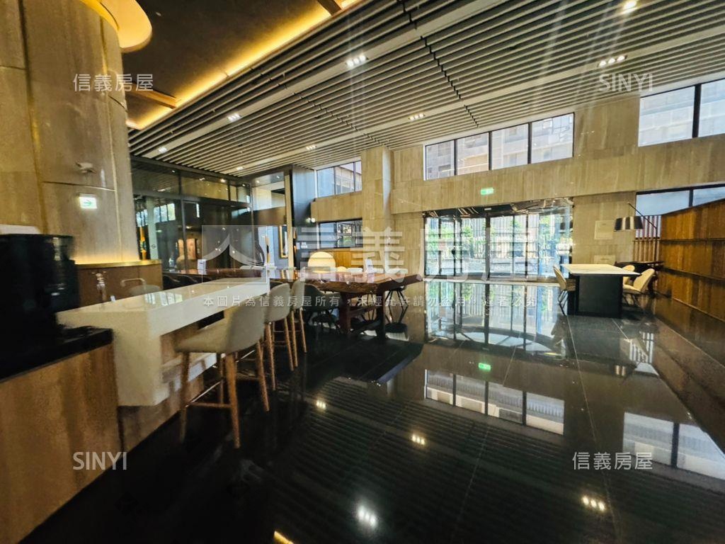 青埔｜威均溪景露臺大三房房屋室內格局與周邊環境