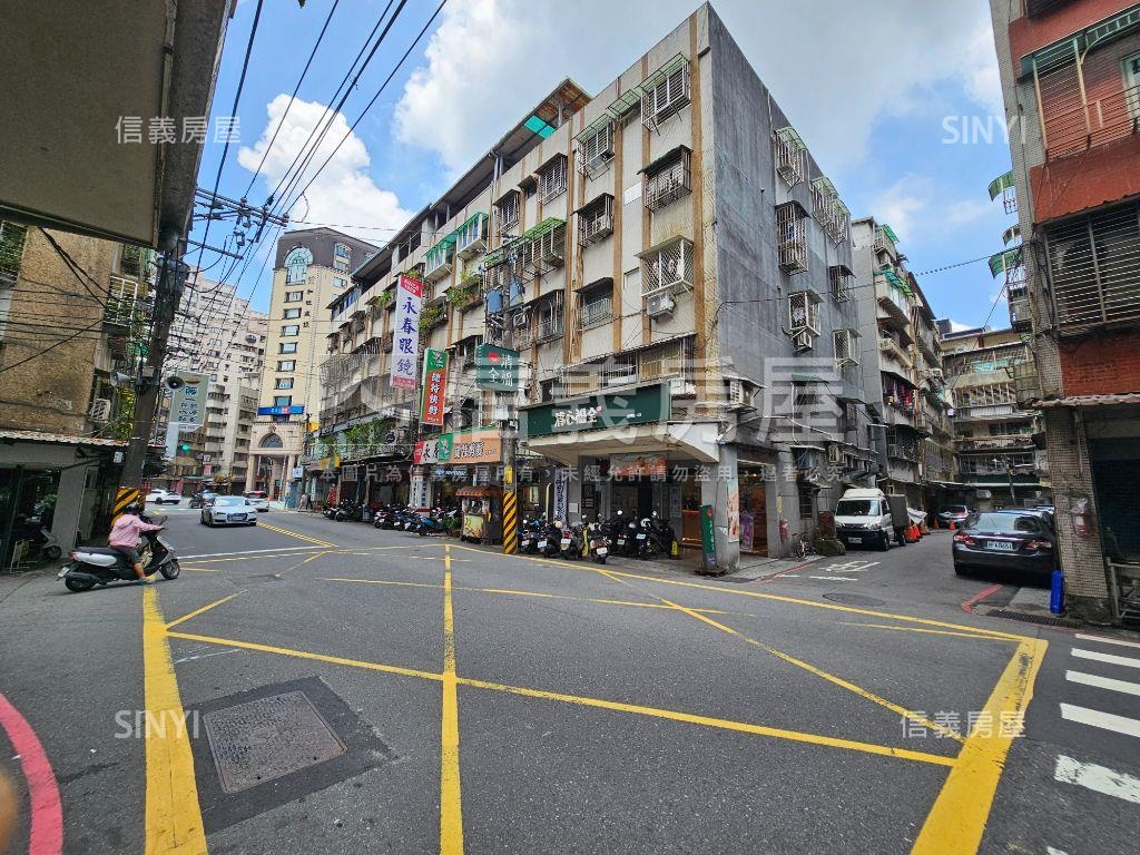 新台五商圈◆稀有電梯２房房屋室內格局與周邊環境