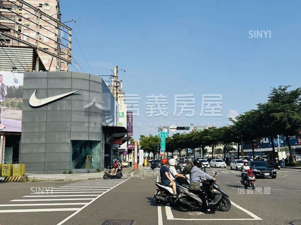 明誠二路邊間連鎖店霸房屋室內格局與周邊環境