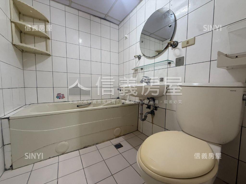 低總價近巨城套房房屋室內格局與周邊環境