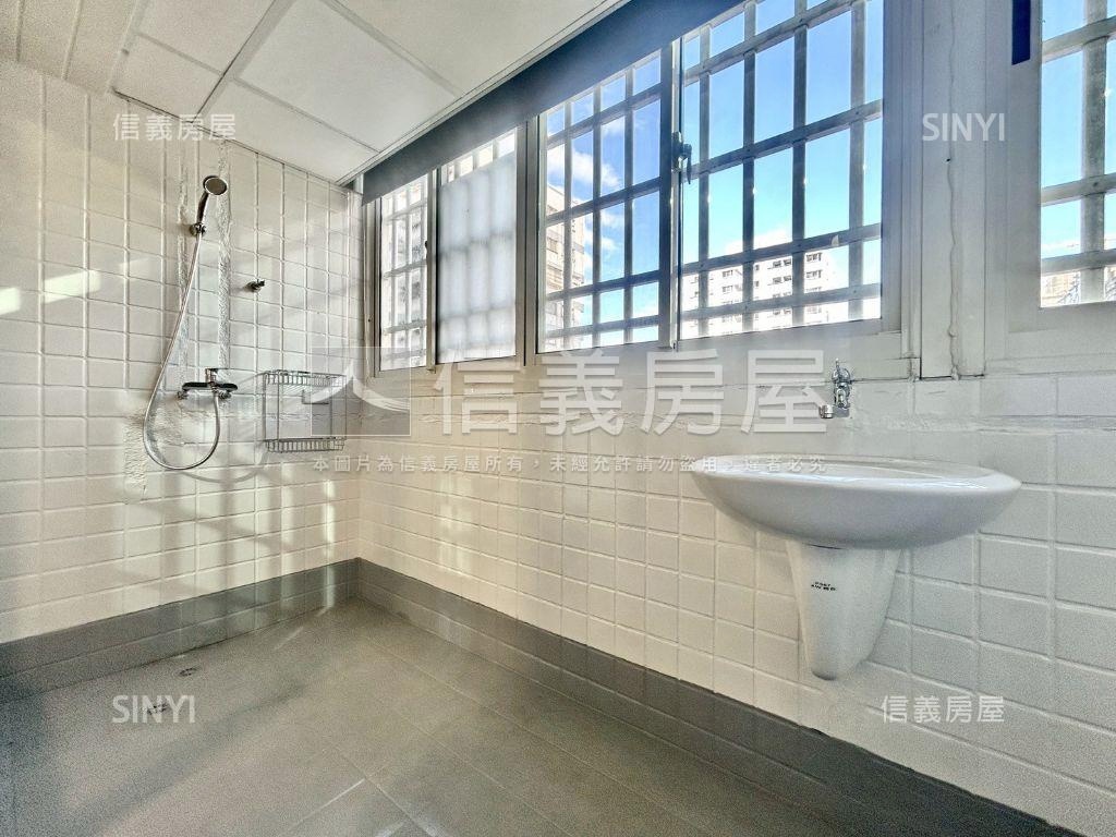 公益路四房平車房屋室內格局與周邊環境