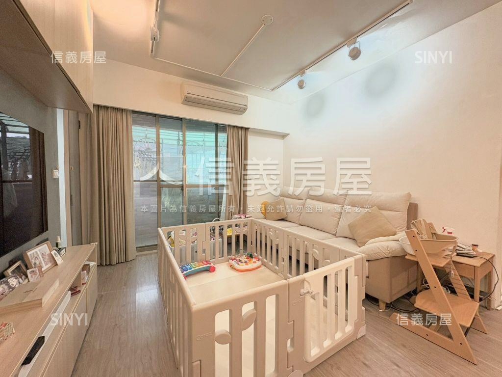 忠孝街三房加車位房屋室內格局與周邊環境