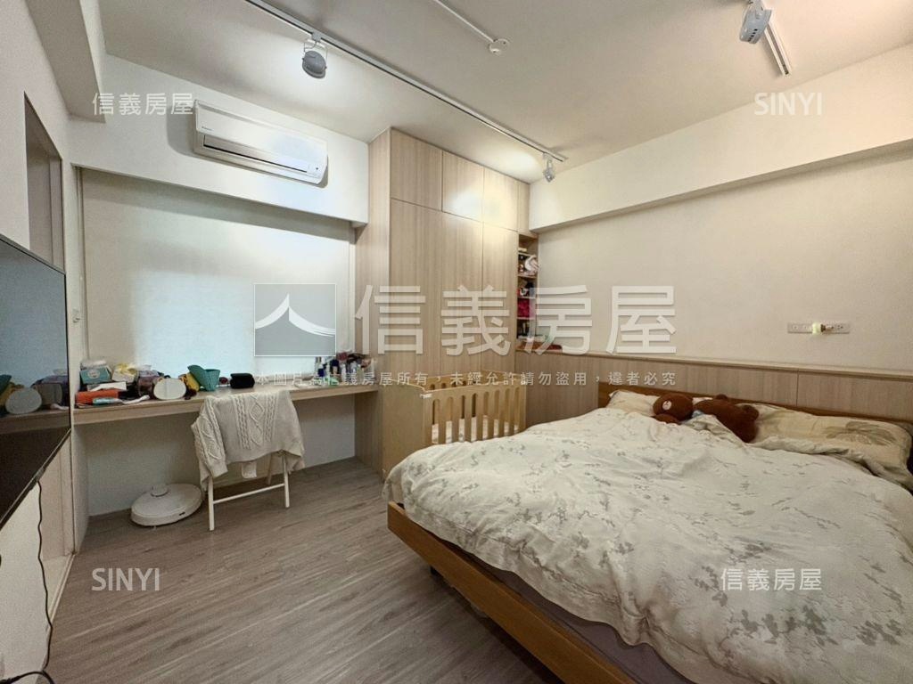 忠孝街三房加車位房屋室內格局與周邊環境