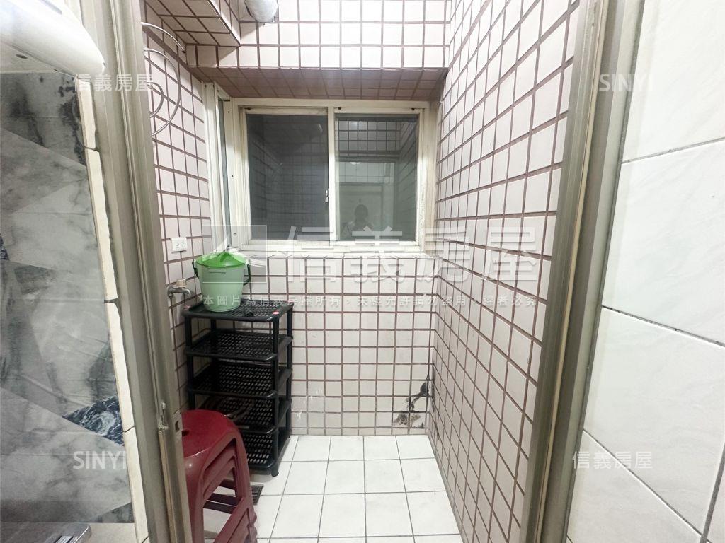 興大邊間兩房＋陽台套房房屋室內格局與周邊環境