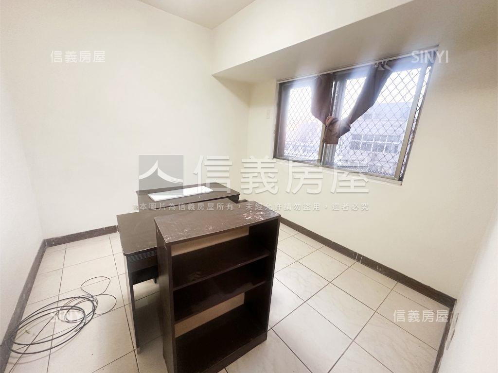 興大邊間兩房＋陽台套房房屋室內格局與周邊環境