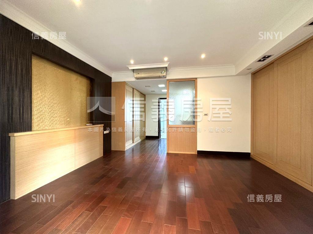 國際路一段康橋三期金店面房屋室內格局與周邊環境