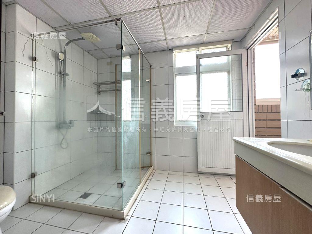 國際路一段康橋三期金店面房屋室內格局與周邊環境