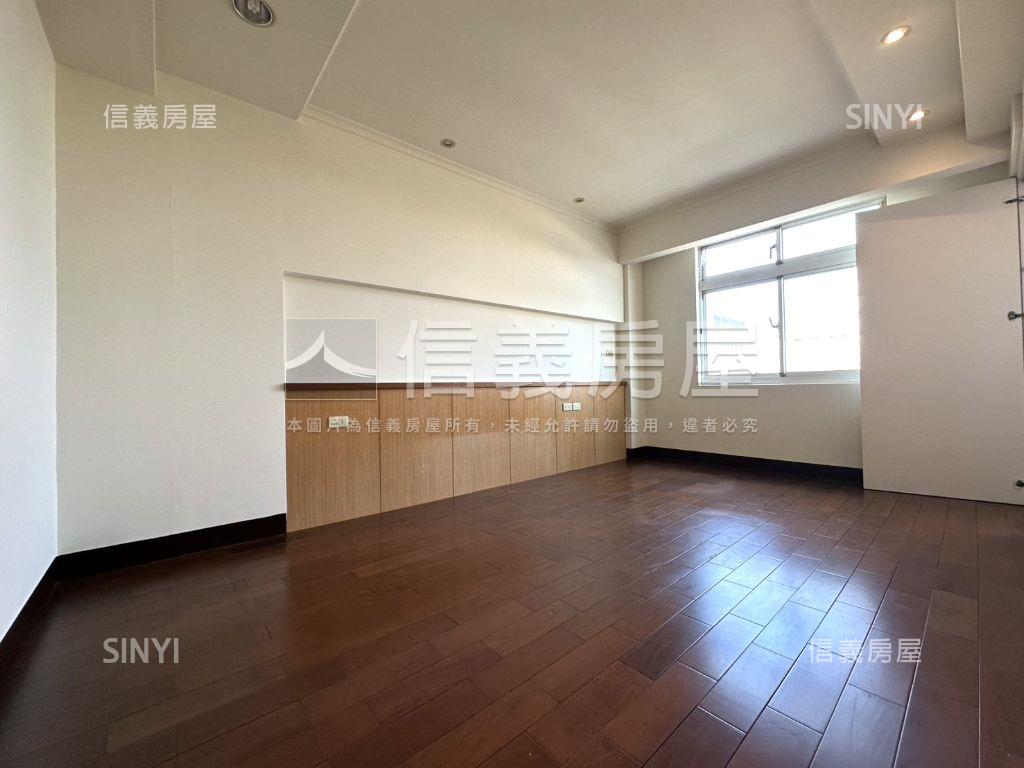 國際路一段康橋三期金店面房屋室內格局與周邊環境