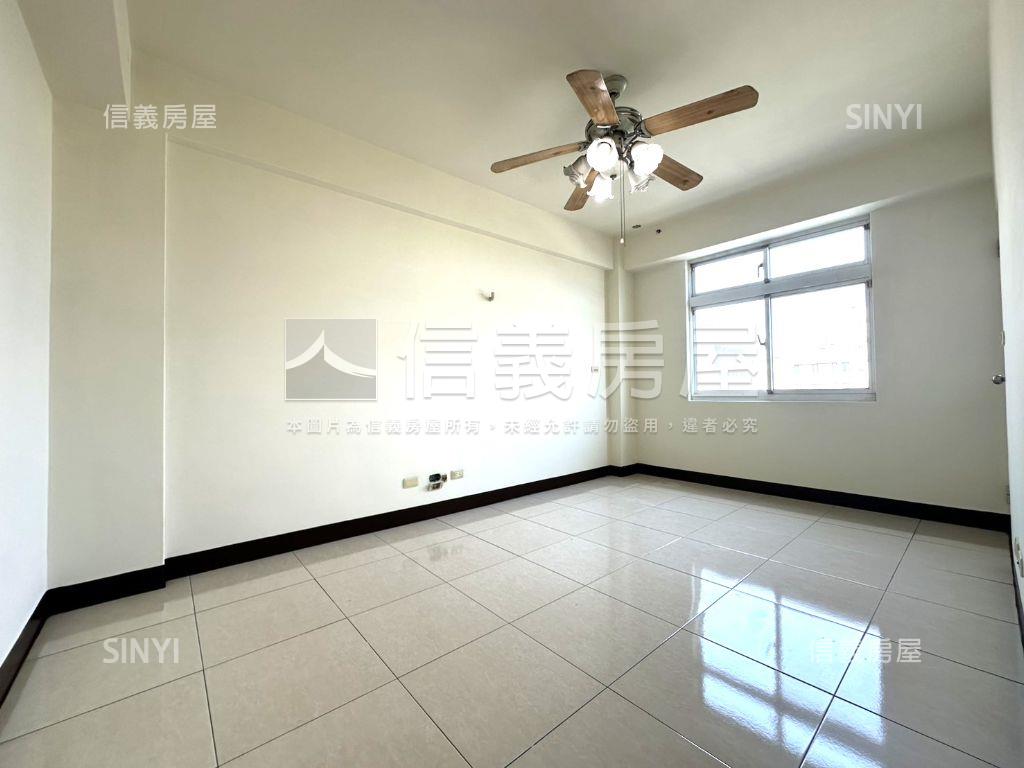 國際路一段康橋三期金店面房屋室內格局與周邊環境