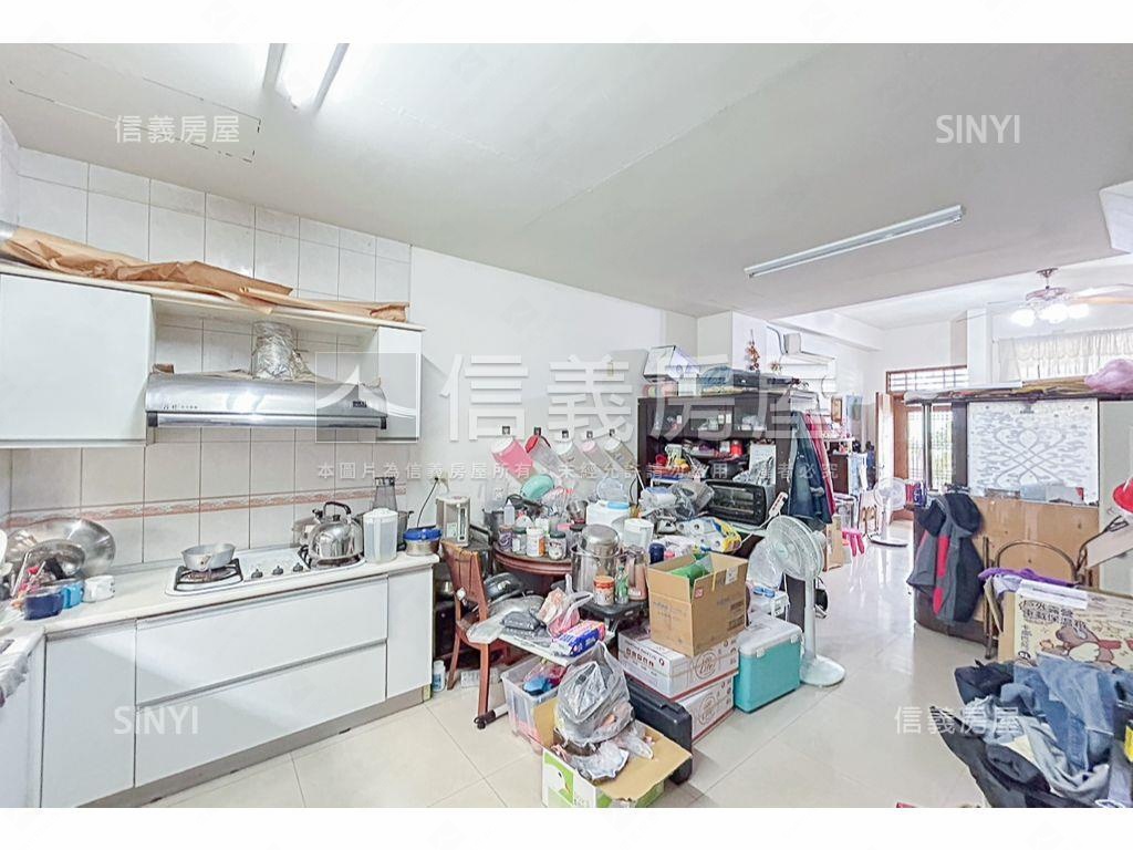 水湳稀有臨路別墅房屋室內格局與周邊環境