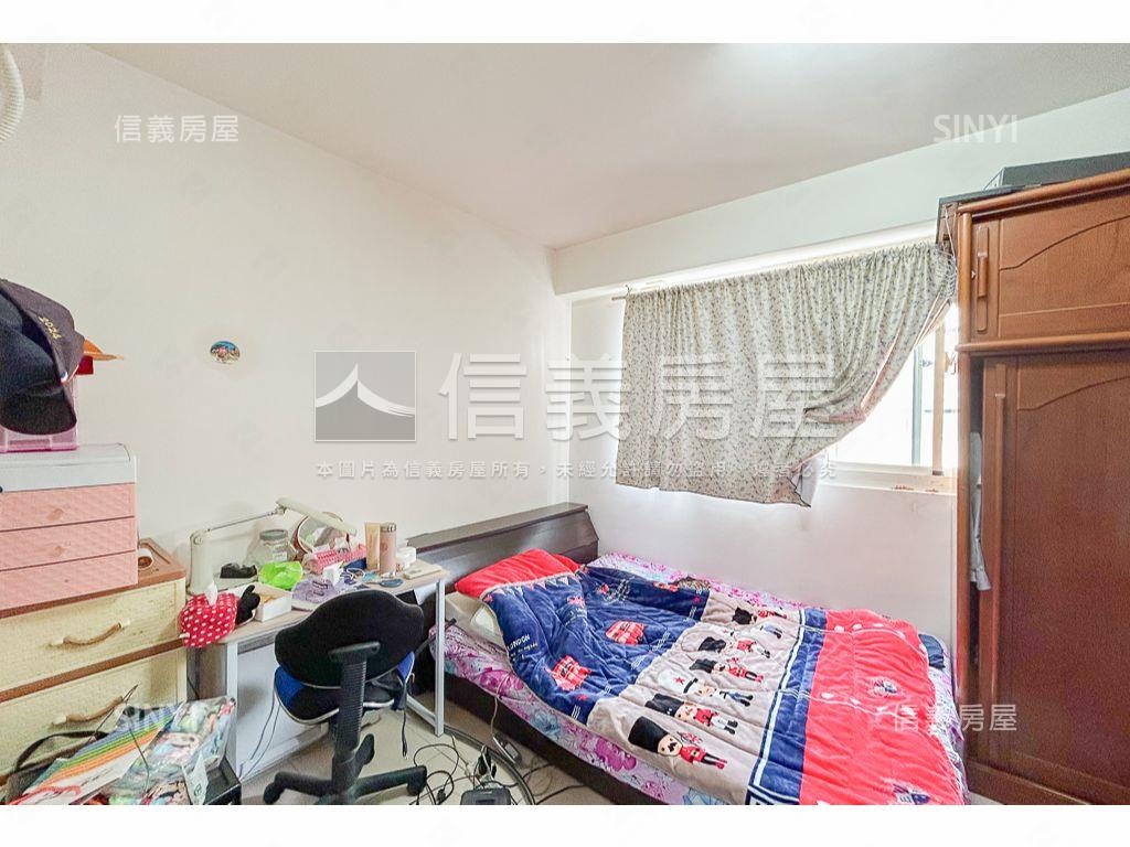 水湳稀有臨路別墅房屋室內格局與周邊環境