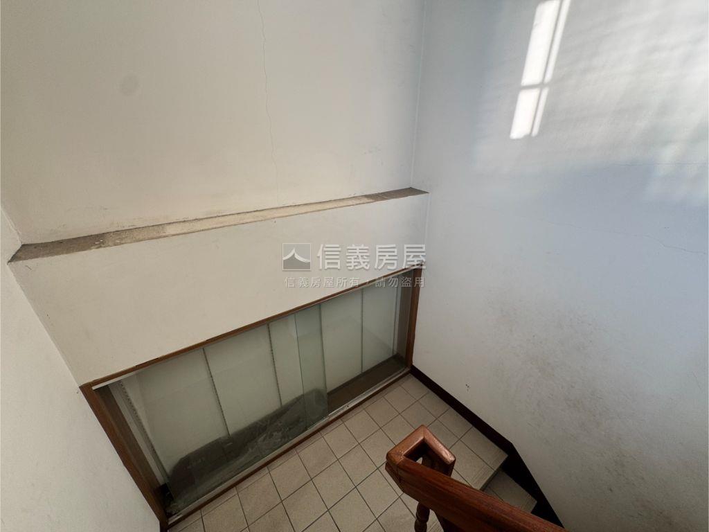 太平門前好停車透天房屋室內格局與周邊環境