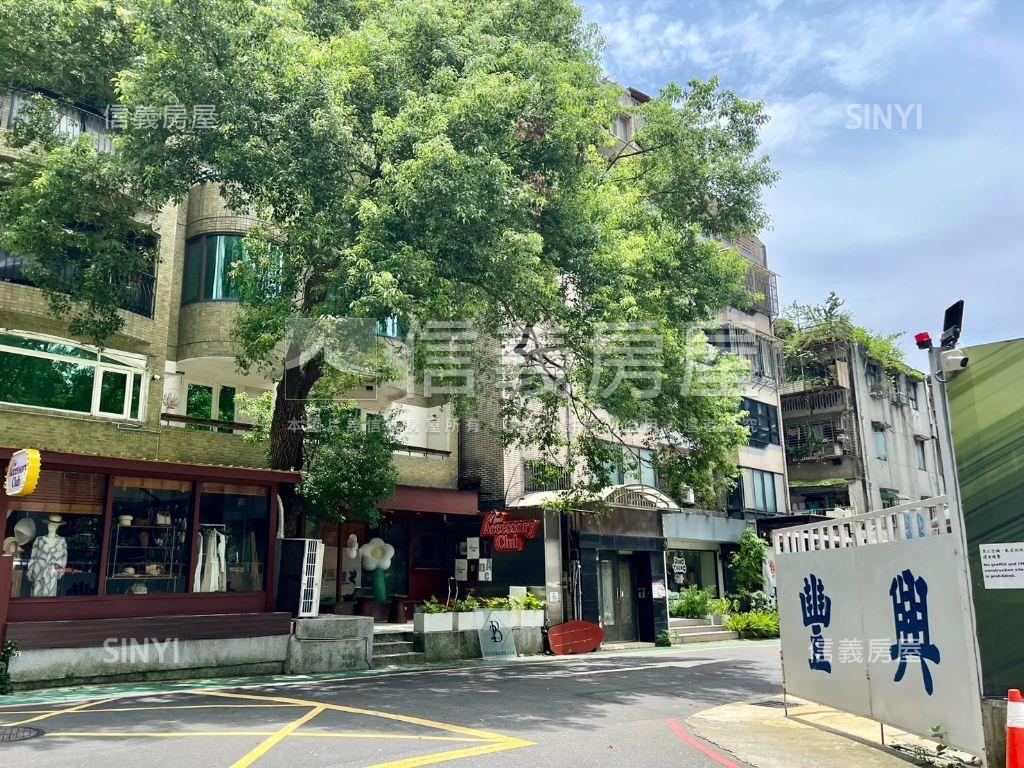 羅馬儷都坡平車位房屋室內格局與周邊環境