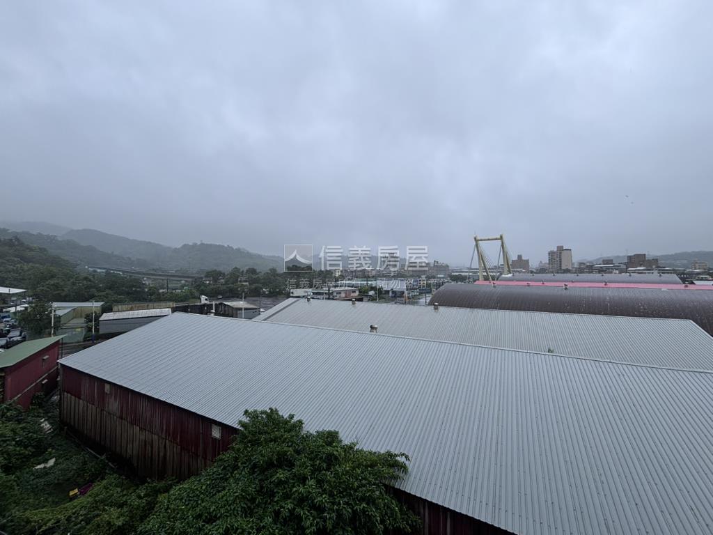 七堵．國際世貿廠辦房屋室內格局與周邊環境