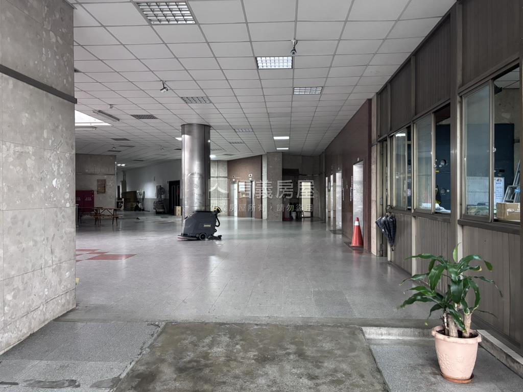 七堵．國際世貿廠辦房屋室內格局與周邊環境