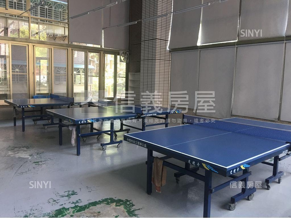 自立自強三房車位房屋室內格局與周邊環境