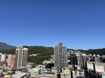 景觀電梯３房平面車位