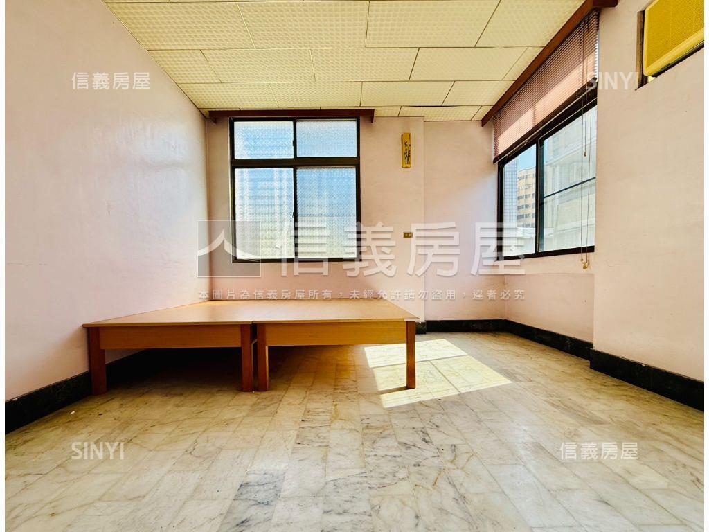 北區大武街｜邊間角窗透天房屋室內格局與周邊環境