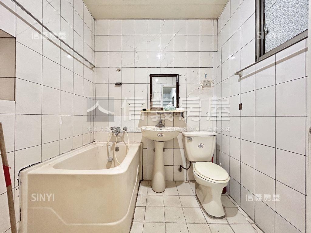 正中義街三角窗店辦房屋室內格局與周邊環境