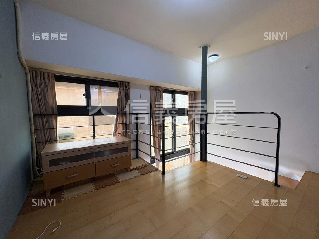 心鑽帝堡高樓採光戶房屋室內格局與周邊環境
