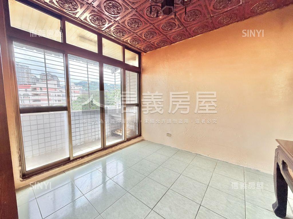 七張捷運機能首選大空間房屋室內格局與周邊環境