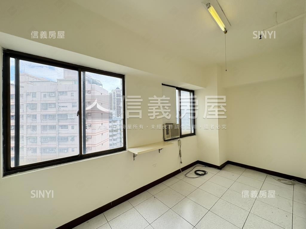 【遠眺】台北親家電梯四房房屋室內格局與周邊環境