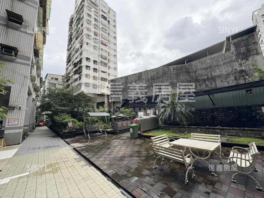 【遠眺】台北親家電梯四房房屋室內格局與周邊環境