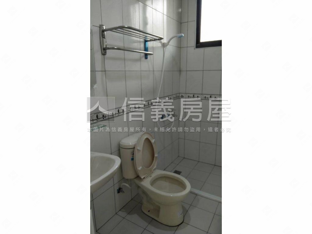 近火車站稀有前院透天別墅房屋室內格局與周邊環境