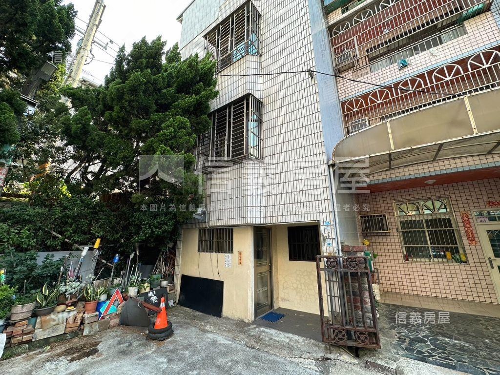 近火車站稀有前院透天別墅房屋室內格局與周邊環境