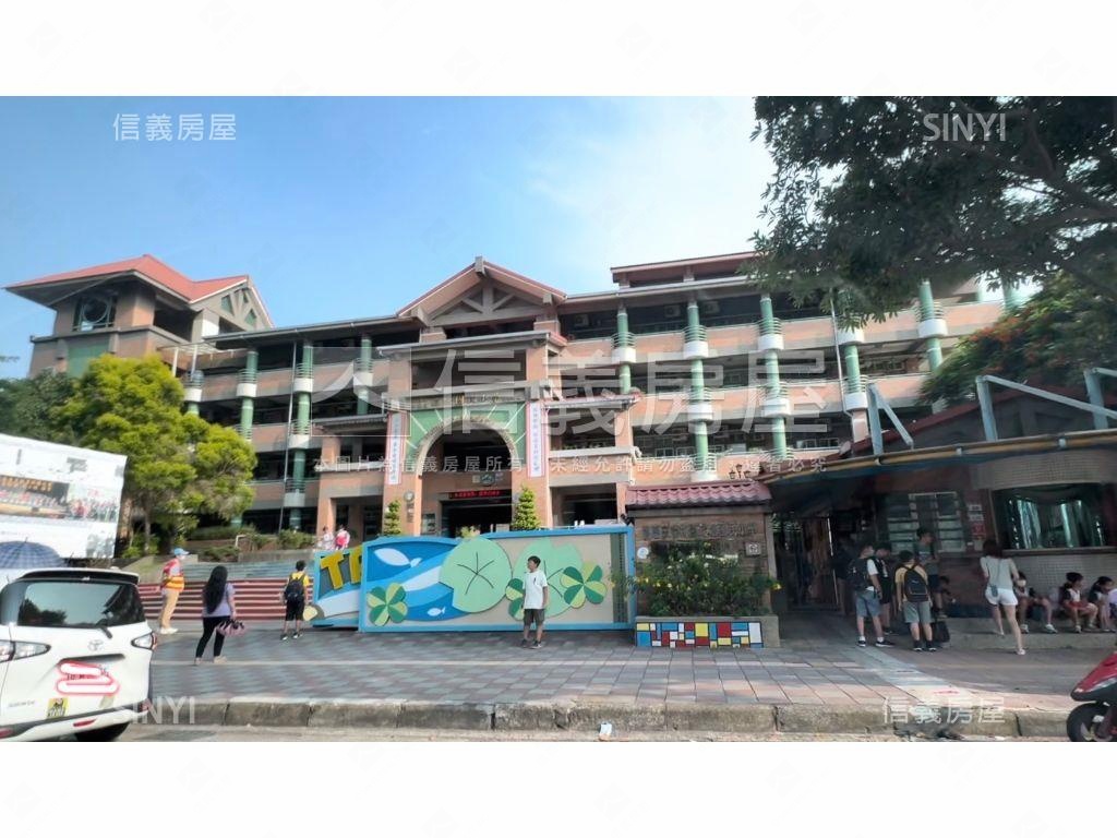 近火車站稀有前院透天別墅房屋室內格局與周邊環境