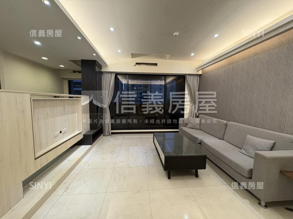 經國特區三房平面車位房屋室內格局與周邊環境