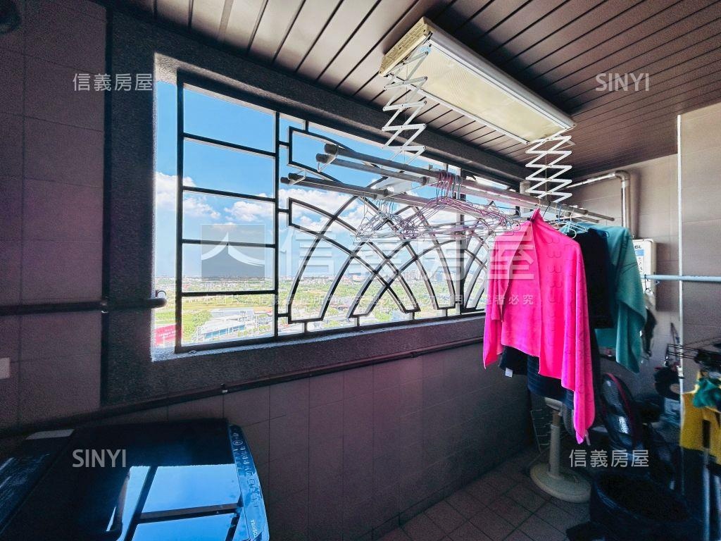 龍安｜謙邑三房雙車位房屋室內格局與周邊環境